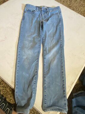 Levi's 711 Skinny Jeans mid Rise Light Wash Size 25